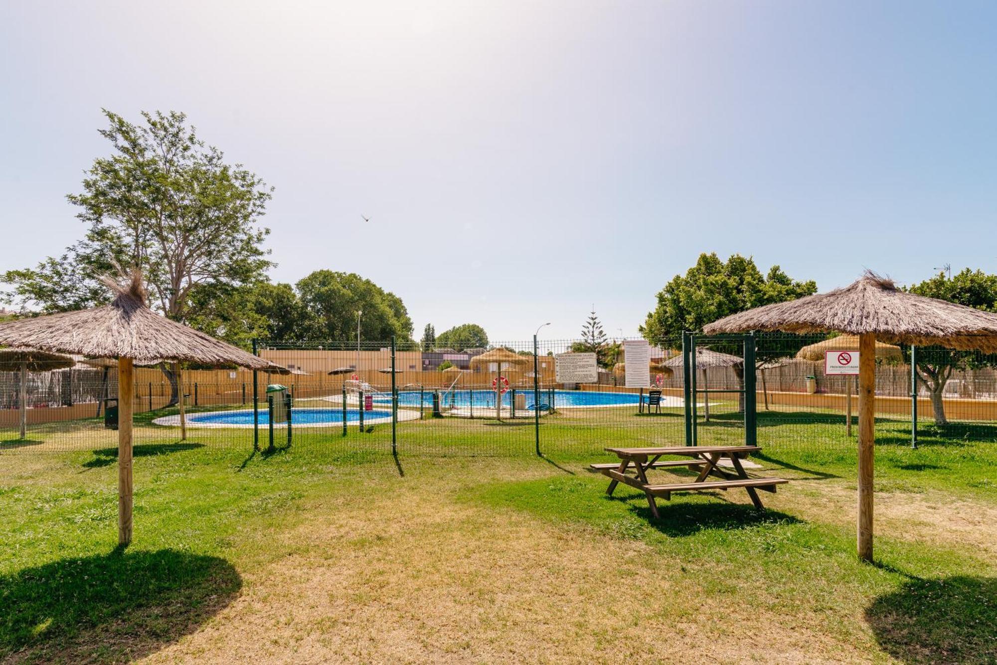 Chalet En Algeciras Con Piscina, Paddle A 4 Minutos De Playa De Getares Exterior foto